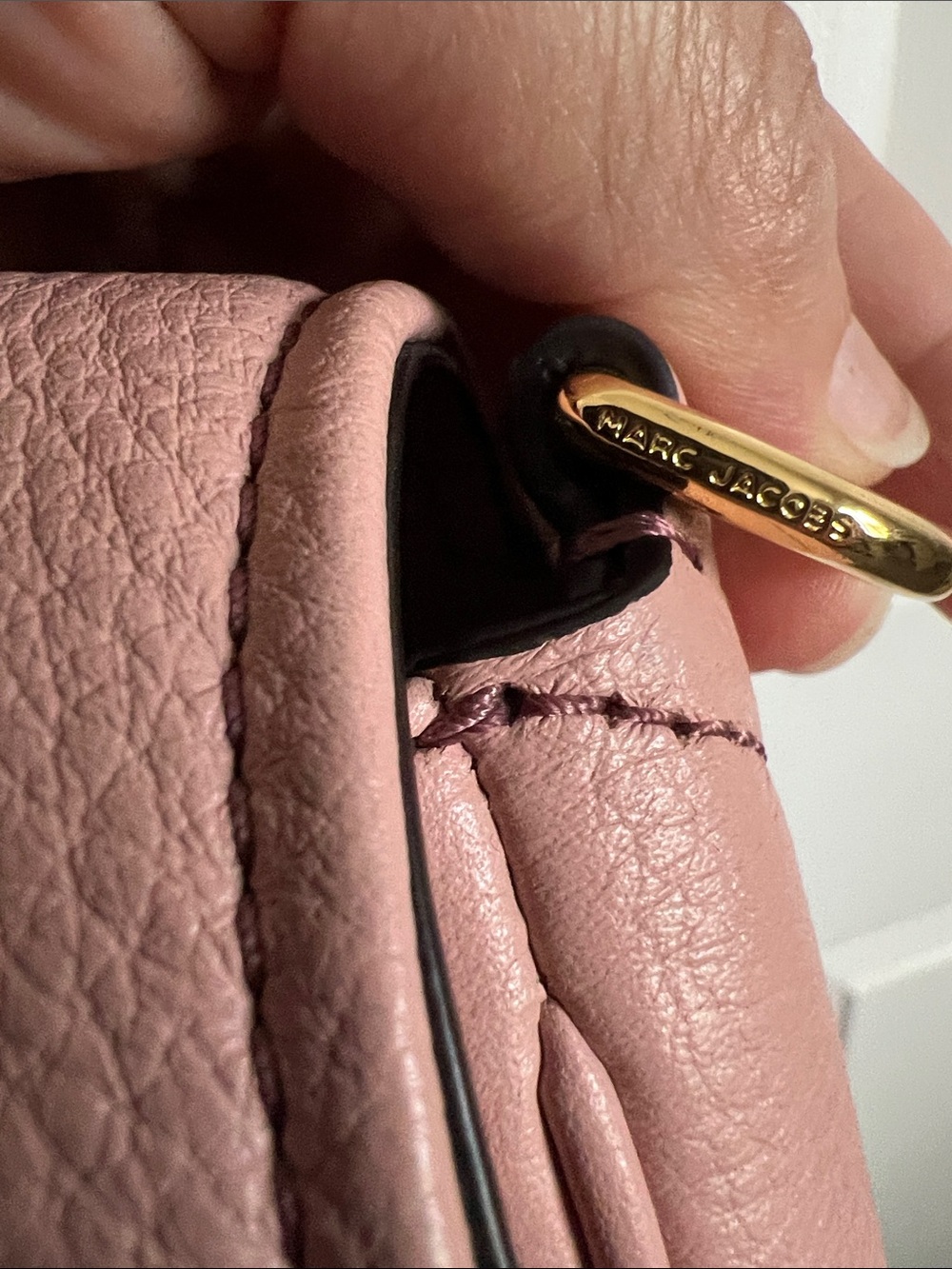 Marc Jacobs New York Blush Pink Pebbled Leather Crossbody with Gold Hardware - Picture 3 of 16